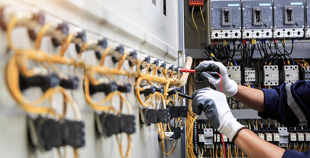 Professional Electrician technician working in Alexandria, IN